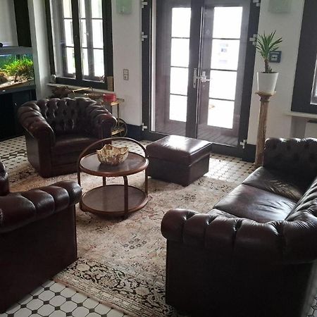 Die Villa, Zimmer 17, Dz Leverkusen Eksteriør billede