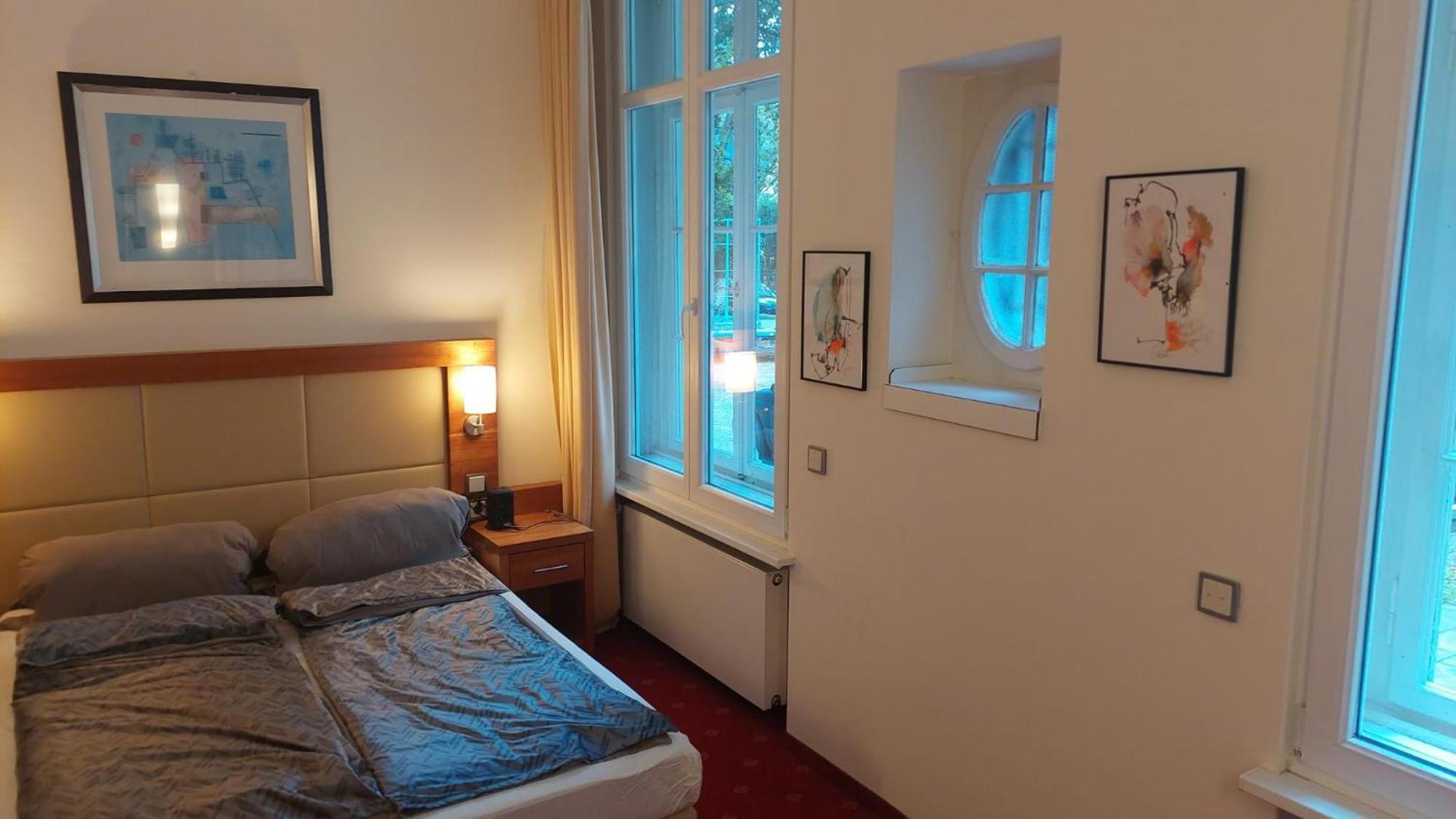 Die Villa, Zimmer 17, Dz Leverkusen Eksteriør billede